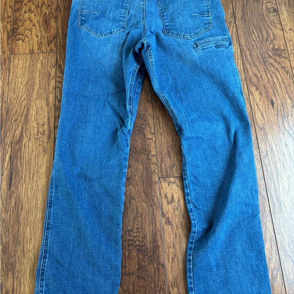 Men's Kuhl Blue Jeans. These Blue Jeans are light blue in color. - Picture 2 of 4